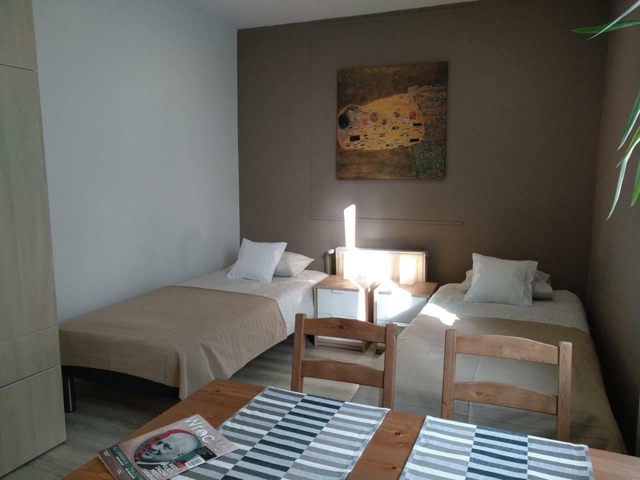 City Apartments & Gym Вроцлав Экстерьер фото